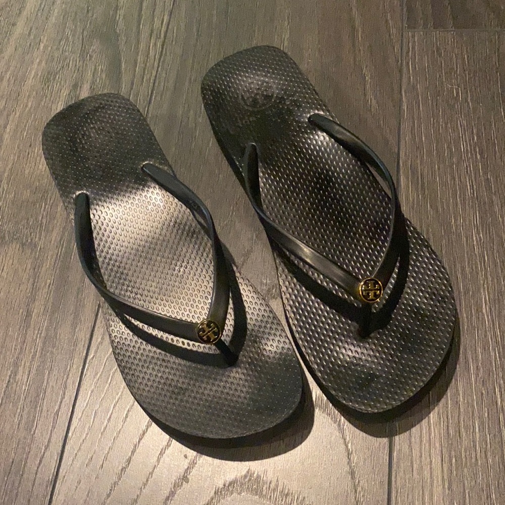 Tory Burch flip flops black